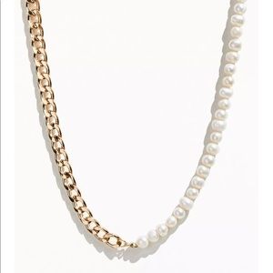 BRAND NEW UrbanOutfitters Pearl and Chain Necklace